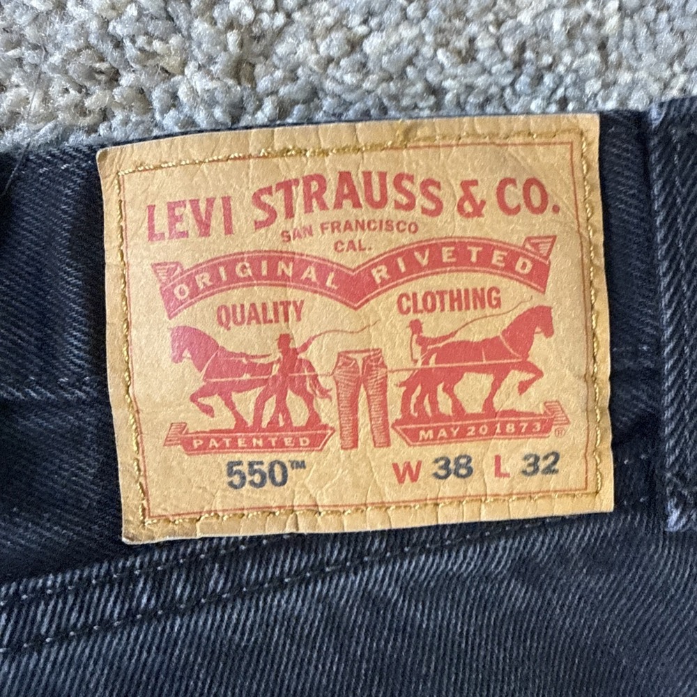 Levi's 550 Men's Relaxed Fit Jeans Black Size 38x32 - Picture 3 of 6